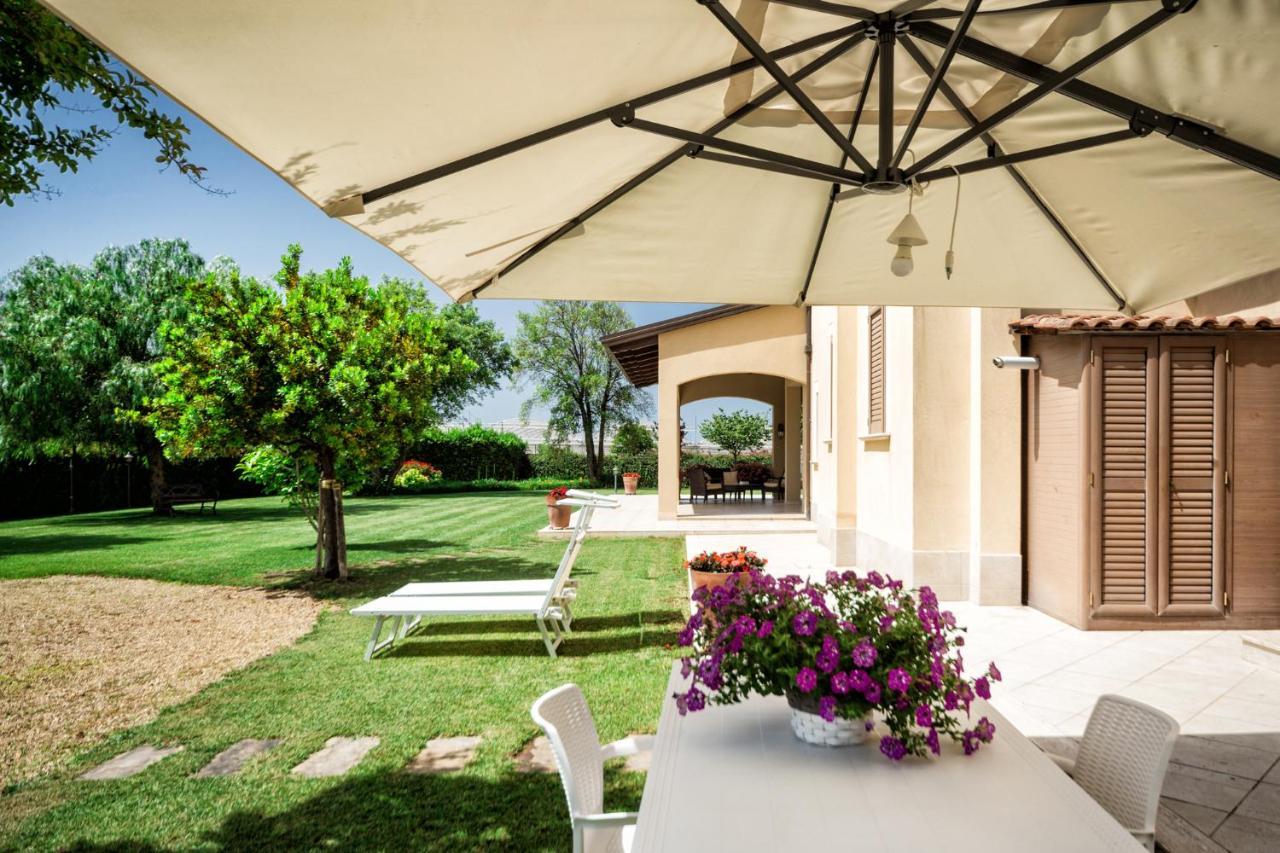 B&B Samilu' บัตตีปาลเลีย ภายนอก รูปภาพ